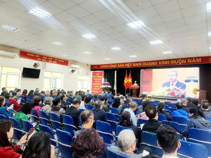 THỐNG NHẤT Ý CHÍ, ĐỒNG HÀNH HÀNH ĐỘNG, LAN TỎA TINH THẦN NGHỊ QUYẾT ĐẠI HỘI XIV TRONG TOÀN ĐẢNG BỘ PHƯỜNG

- Ảnh 4.