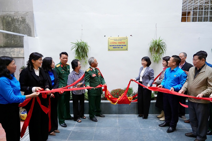 PHƯỜNG CẦU GIẤY KHÁNH THÀNH VÀ BÀN GIAO CÔNG TRÌNH HỖ TRỢ XÂY DỰNG MỚI NHÀ Ở CHO NGƯỜI CÓ CÔNG VỚI CÁCH MẠNG- Ảnh 3.