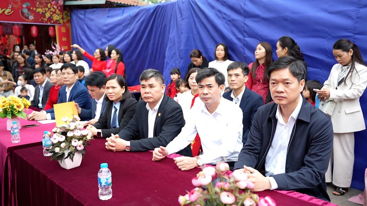 Hội chợ tết cho học sinh Xuân quê hương - Tết nghĩa tình- Ảnh 2.