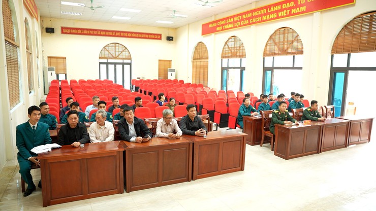 Ban Chỉ huy Quân sự xã Dương Hoà tổ chức Lễ công bố quyết định công nhận công dân hoàn thành nghĩa vụ tham gia Dân quân thường trực và kết nạp dân quân thường trực năm 2026- Ảnh 2.
