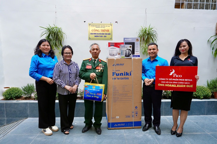 PHƯỜNG CẦU GIẤY KHÁNH THÀNH VÀ BÀN GIAO CÔNG TRÌNH HỖ TRỢ XÂY DỰNG MỚI NHÀ Ở CHO NGƯỜI CÓ CÔNG VỚI CÁCH MẠNG- Ảnh 7.