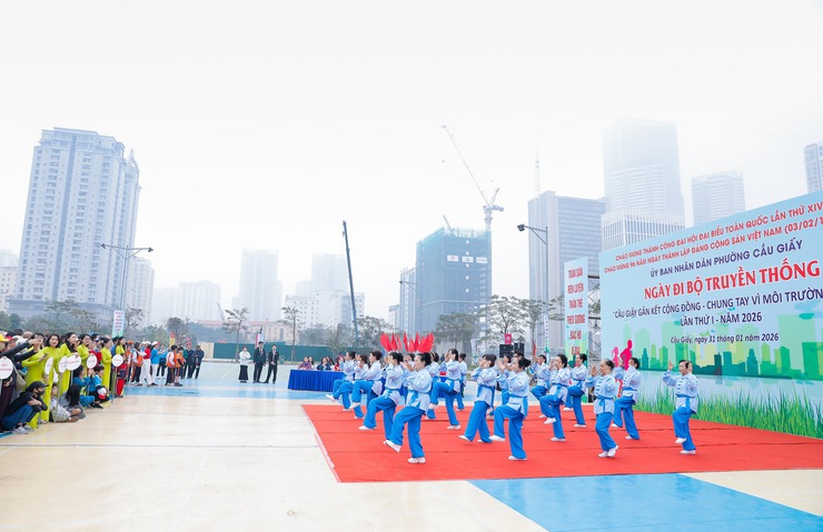 CẦU GIẤY GẮN KẾT CỘNG ĐỒNG - CHUNG TAY VÌ MÔI TRƯỜNG SẠCH, ĐẸP- Ảnh 1.