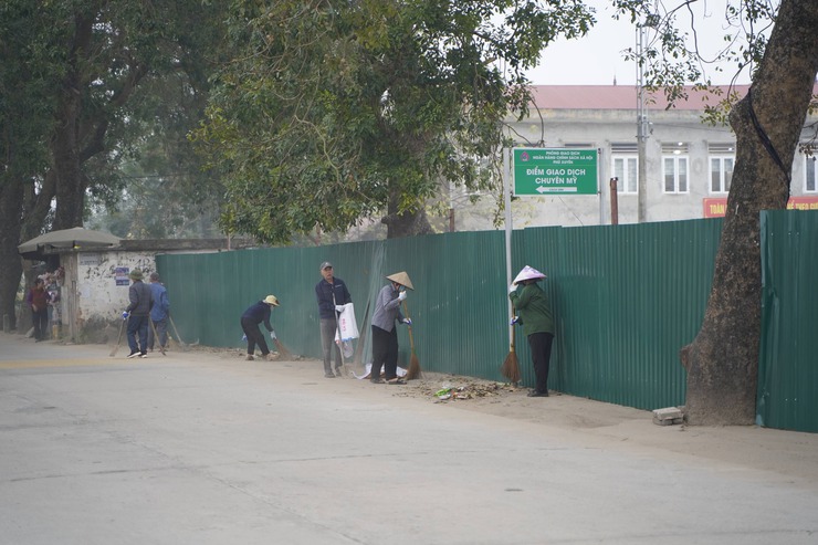 Xã Chuyên Mỹ vệ sinh môi trường trên địa bàn chào đón Xuân Bính Ngọ 2026- Ảnh 3.