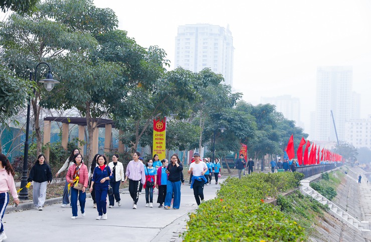 CẦU GIẤY GẮN KẾT CỘNG ĐỒNG - CHUNG TAY VÌ MÔI TRƯỜNG SẠCH, ĐẸP- Ảnh 23.
