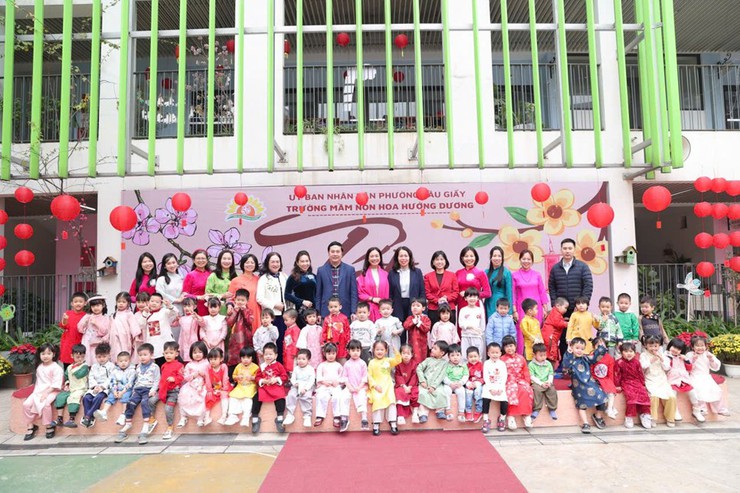 LÃNH ĐẠO PHƯỜNG CẦU GIẤY THĂM, NẮM BẮT TÌNH HÌNH CÁC NHÀ TRƯỜNG DỊP ĐẦU XUÂN 2026- Ảnh 1.