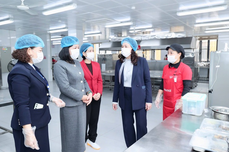 LÃNH ĐẠO PHƯỜNG CẦU GIẤY THĂM, NẮM BẮT TÌNH HÌNH CÁC NHÀ TRƯỜNG DỊP ĐẦU XUÂN 2026- Ảnh 8.