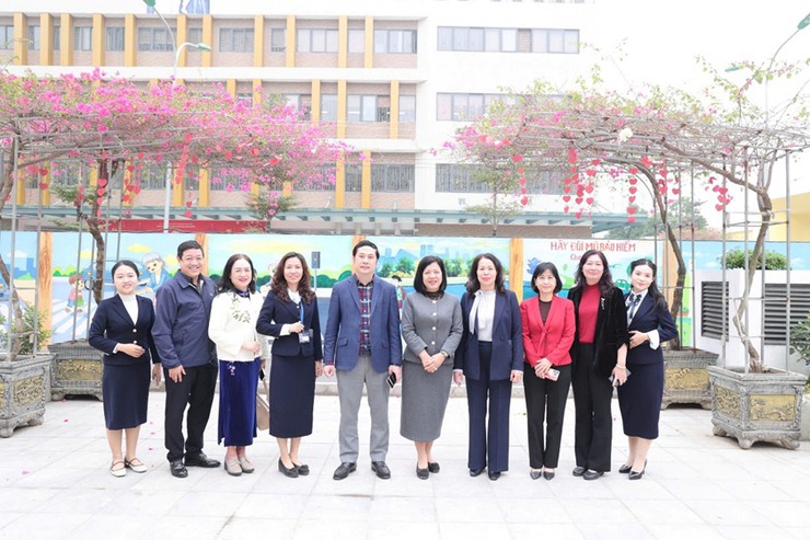 LÃNH ĐẠO PHƯỜNG CẦU GIẤY THĂM, NẮM BẮT TÌNH HÌNH CÁC NHÀ TRƯỜNG DỊP ĐẦU XUÂN 2026- Ảnh 3.