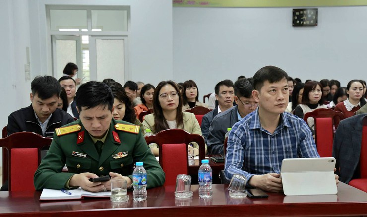 Xã Đa Phúc - Tiếp sóng Hội nghị trực tuyến toàn quốc nghiên cứu, học tập, quán triệt và triển khai thực hiện Nghị quyết Đại hội XIV của Đảng- Ảnh 3.