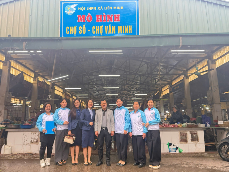 Hội Liên hiệp phụ nữ xã Liên Minh ra mắt mô hình “Chợ số - Chợ Văn minh”- Ảnh 7.