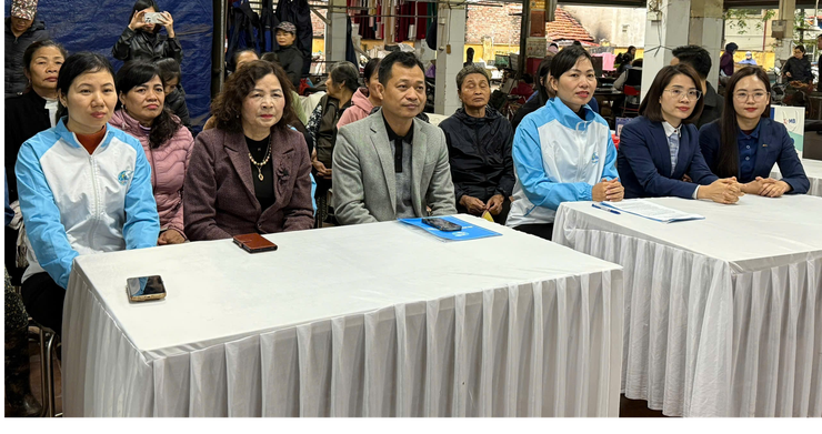 Hội Liên hiệp phụ nữ xã Liên Minh ra mắt mô hình “Chợ số - Chợ Văn minh”- Ảnh 1.