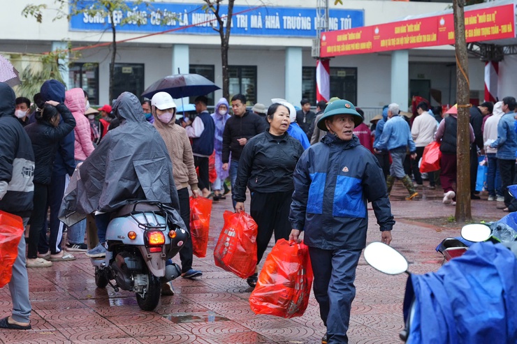 Xã Phù Đổng tổ chức Chương trình “Xuân nhân ái - Tết sum vầy” năm 2026- Ảnh 16.