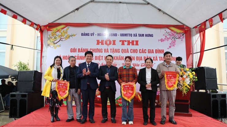 Xã Tam Hưng: Lan toả nghĩa tình chương trình "Tết sum vầy – Xuân yêu thương"- Ảnh 6.