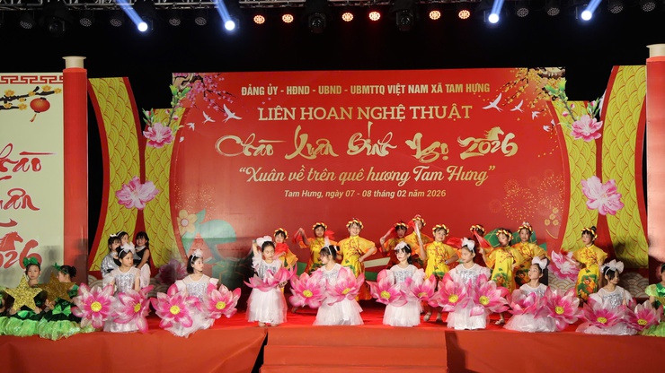  Liên hoan nghệ thuật "Xuân về trên quê hương Tam Hưng"- Ảnh 3.