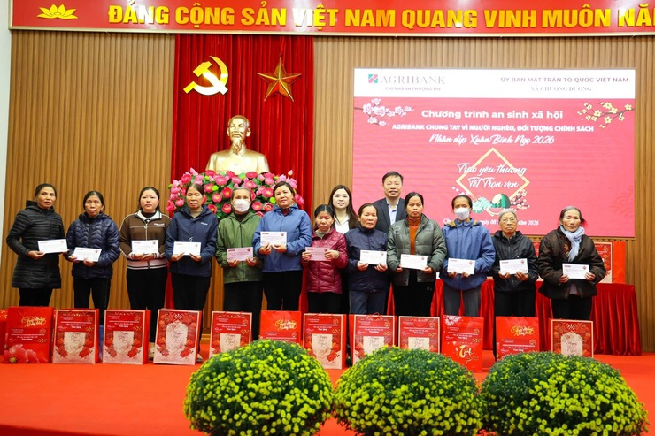 Ủy ban MTTQ Việt Nam xã Chương Dương chung tay sẻ chia, trao yêu thương nhân dịp Tết Nguyên Đán Bính Ngọ 2026- Ảnh 2.