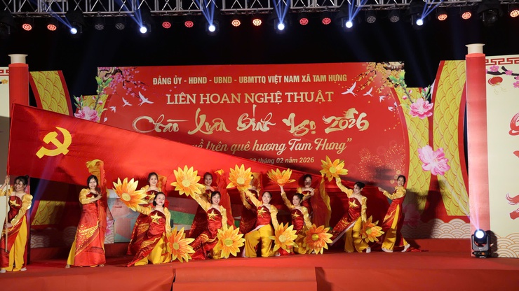  Liên hoan nghệ thuật "Xuân về trên quê hương Tam Hưng"- Ảnh 4.