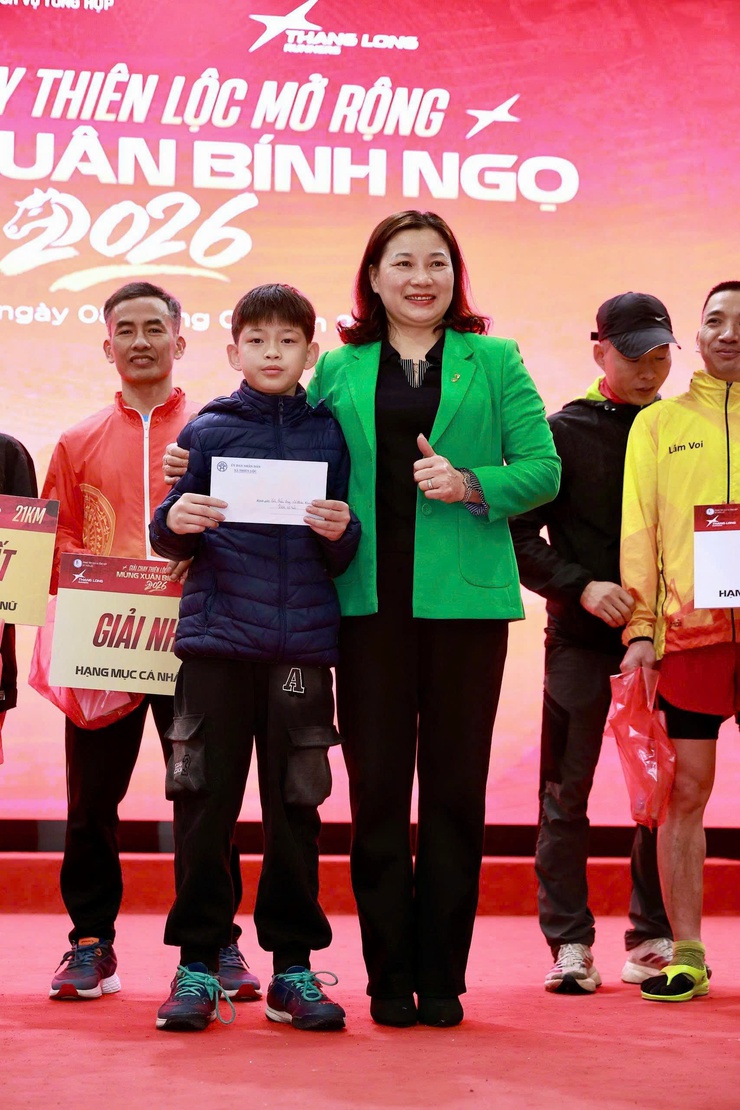 GIẢI CHẠY THIÊN LỘC MỞ RỘNG MỪNG XUÂN BÍNH NGỌ 2026 SÔI NỔI, LAN TỎA PHONG TRÀO RÈN LUYỆN THỂ DỤC THỂ THAO- Ảnh 8.