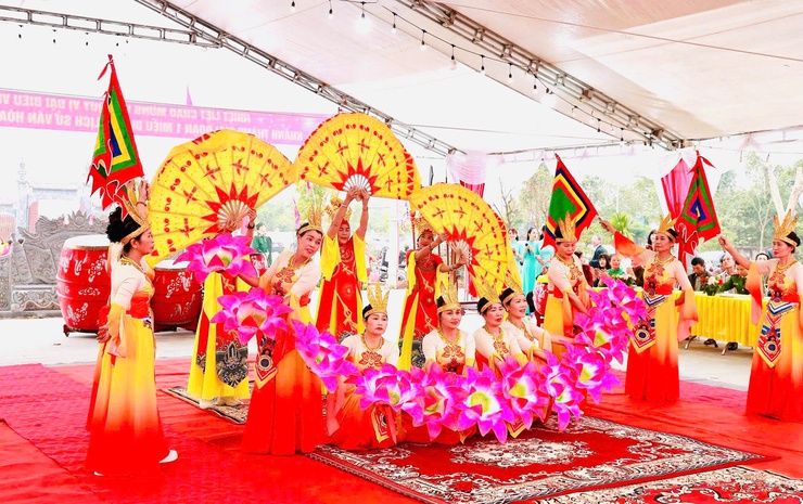 THÔN MẠCH LŨNG KHÁNH THÀNH TU BỔ, TÔN TẠO MIẾU DI TÍCH LỊCH SỬ VĂN HÓA GIAI ĐOẠN 1- Ảnh 7.