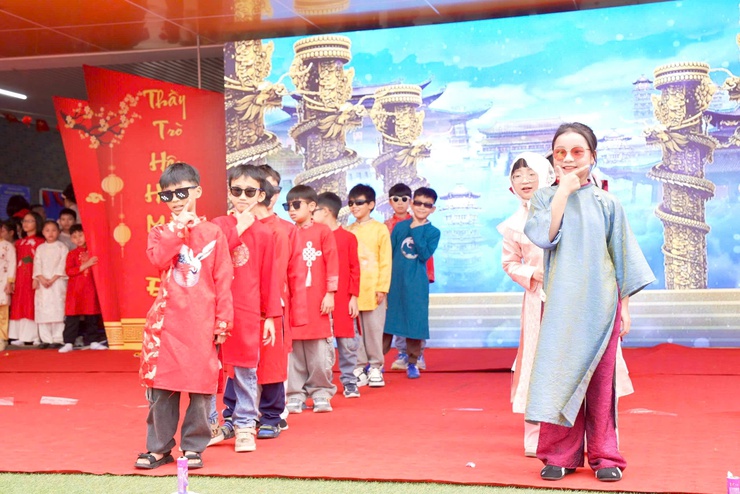 Trường Tiểu học Thiên Lộc sôi nổi tổ chức chương trình "Xuân ấm áp – Tết an vui" năm 2026- Ảnh 7.