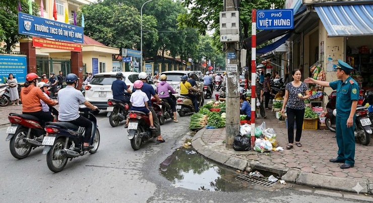 Phân tích 05 điểm nghẽn đô thị và vai trò của cấp xã trong việc giả quyết các vấn đề cấp thiết và đề xuất cơ chế phân cấp ủy quyền cho cấp xã- Ảnh 1.