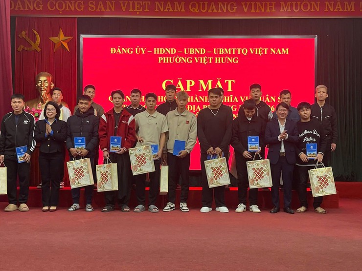 Hội nghị gặp mặt quân nhân xuất ngũ và giao quyết định gọi công dân nhập ngũ năm 2026- Ảnh 3.