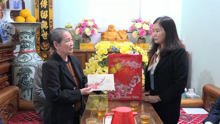XÃ THẠCH THẤT TỔ CHỨC THĂM, TẶNG QUÀ ĐỐI TƯỢNG CHÍNH SÁCH, NGƯỜI CAO TUỔI TRÒN 100 TUỔI NHÂN DỊP TẾT NGUYÊN ĐÁN BÍNH NGỌ 2026 - Ảnh 27.
