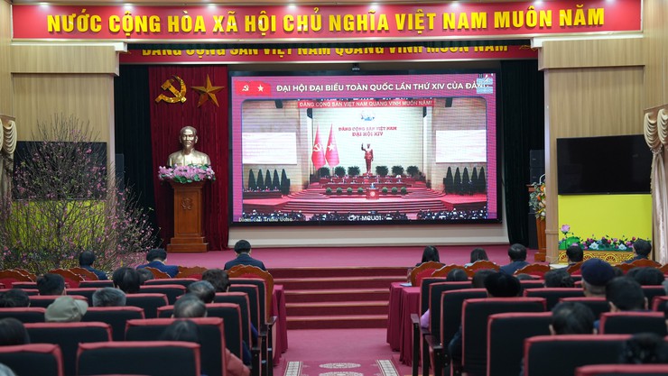 Đảng uỷ xã Dương Hoà tổ chức 15 điểm cầu kết nối trực tuyến hội nghị toàn quốc quán triệt và triển khai Nghị quyết Đại hội XIV của Đảng - Ảnh 1.