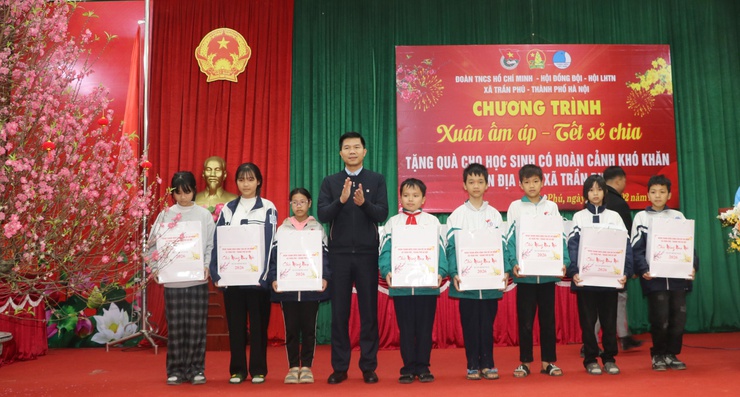 Đoàn Thanh niên – Hội Đồng đội – Hội Liên hiệp Thanh niên xã Trần Phú  tổ chức chương trình  “XUÂN ẤM ÁP – TẾT SẺ CHIA” năm 2026- Ảnh 2.