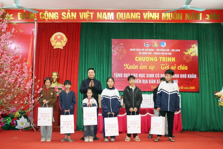 Đoàn Thanh niên – Hội Đồng đội – Hội Liên hiệp Thanh niên xã Trần Phú  tổ chức chương trình  “XUÂN ẤM ÁP – TẾT SẺ CHIA” năm 2026- Ảnh 3.