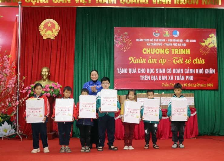 Đoàn Thanh niên – Hội Đồng đội – Hội Liên hiệp Thanh niên xã Trần Phú  tổ chức chương trình  “XUÂN ẤM ÁP – TẾT SẺ CHIA” năm 2026- Ảnh 4.