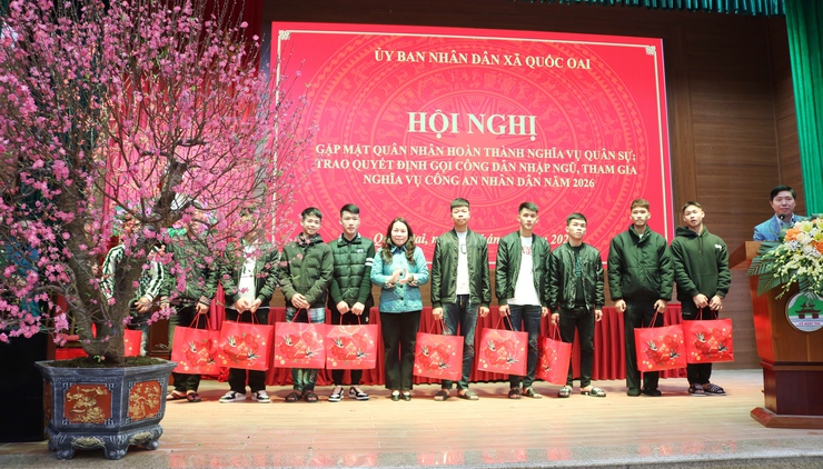 XÃ QUỐC OAI GẶP MẶT QUÂN NHÂN XUẤT NGŨ, TRAO QUYẾT ĐỊNH GỌI CÔNG DÂN NHẬP NGŨ NĂM 2026- Ảnh 13.