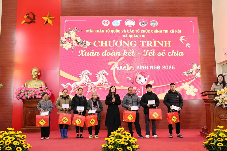 Mặt trận tổ quốc Việt Nam xã Quảng Bị và các tổ chức chính trị xã hội tổ chức Chương trình “Xuân đoàn kết - Tết sẻ chia”- Ảnh 5.