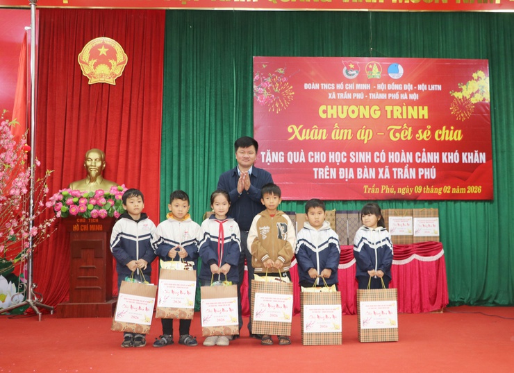 Đoàn Thanh niên – Hội Đồng đội – Hội Liên hiệp Thanh niên xã Trần Phú  tổ chức chương trình  “XUÂN ẤM ÁP – TẾT SẺ CHIA” năm 2026- Ảnh 5.