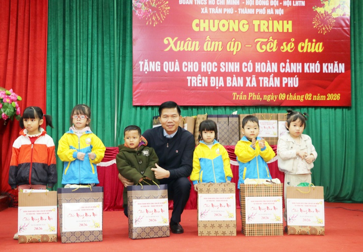 Đoàn Thanh niên – Hội Đồng đội – Hội Liên hiệp Thanh niên xã Trần Phú  tổ chức chương trình  “XUÂN ẤM ÁP – TẾT SẺ CHIA” năm 2026- Ảnh 1.