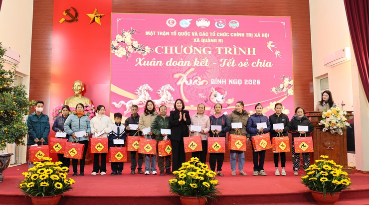 Mặt trận tổ quốc Việt Nam xã Quảng Bị và các tổ chức chính trị xã hội tổ chức Chương trình “Xuân đoàn kết - Tết sẻ chia”- Ảnh 8.