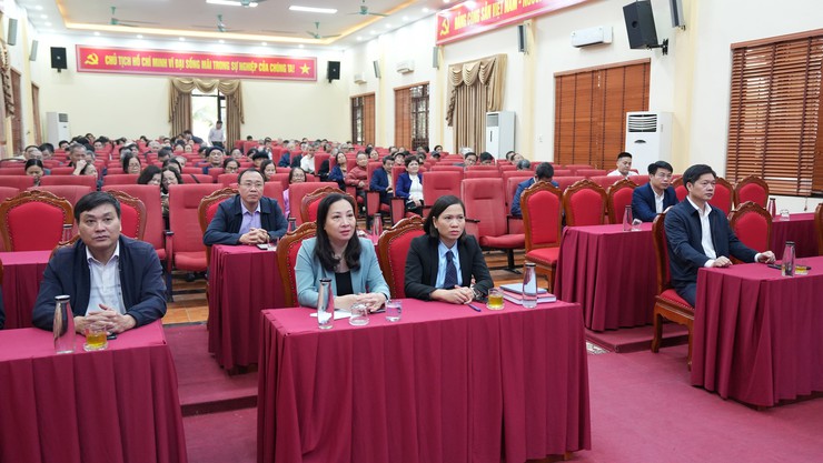 Đảng uỷ xã Dương Hoà tổ chức 15 điểm cầu kết nối trực tuyến hội nghị toàn quốc quán triệt và triển khai Nghị quyết Đại hội XIV của Đảng - Ảnh 2.