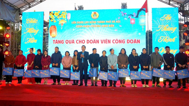 Công đoàn phường Long Biên: Chăm lo thiết thực để đoàn viên, người lao động đón Tết ấm áp, nghĩa tình- Ảnh 3.