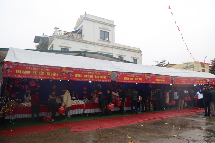 Chương trình "Tết Nhân ái – Xuân yêu thương" mang Tết ấm đến người dân xã Ứng Thiên

- Ảnh 29.