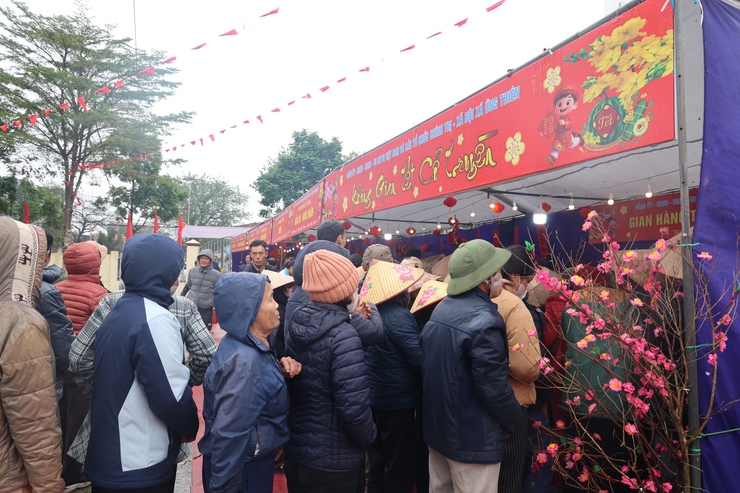 Chương trình "Tết Nhân ái – Xuân yêu thương" mang Tết ấm đến người dân xã Ứng Thiên

- Ảnh 30.