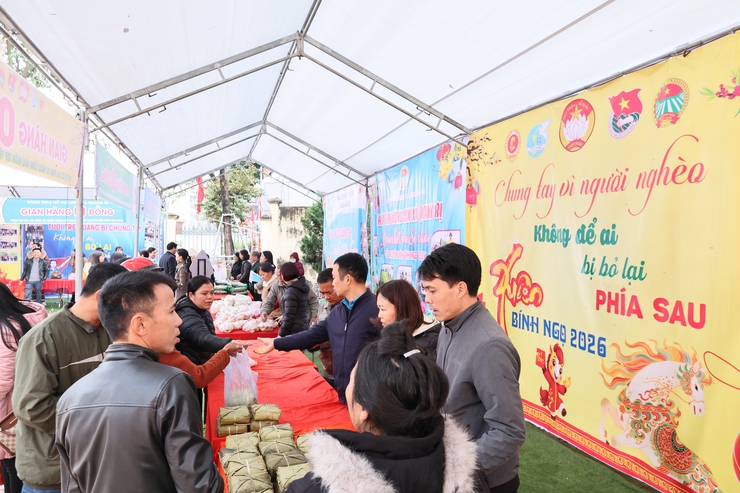 Mặt trận tổ quốc Việt Nam xã Quảng Bị và các tổ chức chính trị xã hội tổ chức Chương trình “Xuân đoàn kết - Tết sẻ chia”- Ảnh 17.