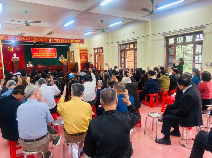 Lấy ý kiến cử tri nơi cư trú đối với đồng chí Bùi Công Thản – Phó Bí thư Đảng ủy, Chủ tịch UBND xã Phú Xuyên- Ảnh 2.