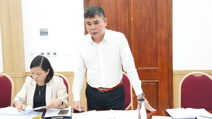 Thường trực Đảng uỷ xã họp, nghe báo cáo một số nội dung trọng tâm - Ảnh 4.