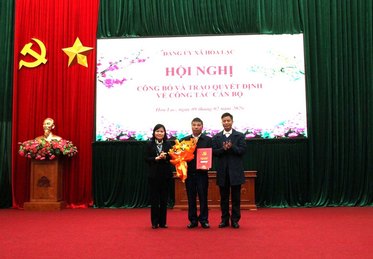 Công bố quyết định công tác cán bộ Ban Chỉ huy Quân sự xã Hòa Lạc- Ảnh 5.