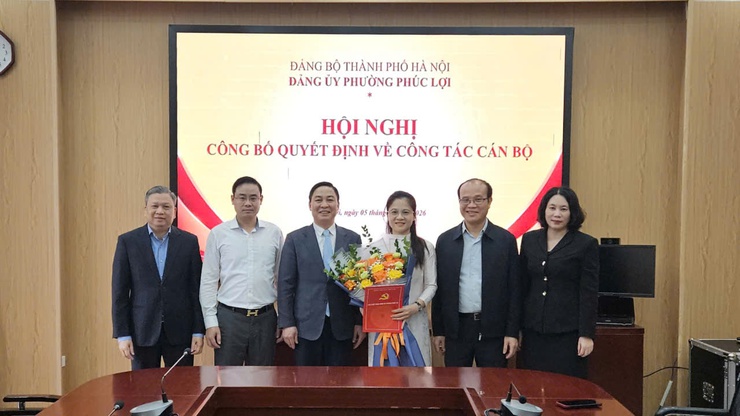 Thường trực Đảng ủy phường Phúc Lợi công bố Quyết định bổ nhiệm Phó Chánh Văn phòng Đảng uỷ- Ảnh 3.