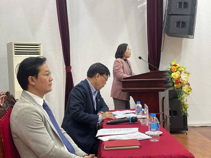 HỘI NGHỊ LẤY KIẾN NHẬN XÉT, TÍN NHIỆM CỬ TRI NƠI CƯ TRÚ ĐỐI VỚI NGƯỜI ỨNG CỬ ĐBQH, ĐẠI BIỂU HĐND CÁC CẤP- Ảnh 3.