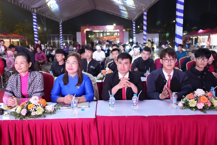 TẾT QUÂN DÂN – XUÂN GẮN KẾT, NGHĨA TÌNH LAN TỎA- Ảnh 4.