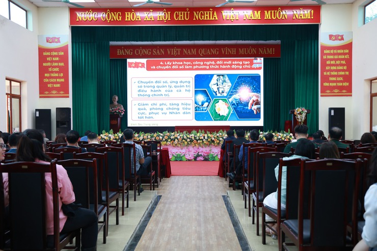 ĐẢNG ỦY XÃ TRUNG GIÃ THAM DỰ HỘI NGHỊ TOÀN QUỐC QUÁN TRIỆT NGHỊ QUYẾT ĐẠI HỘI XIV CỦA ĐẢNG- Ảnh 1.