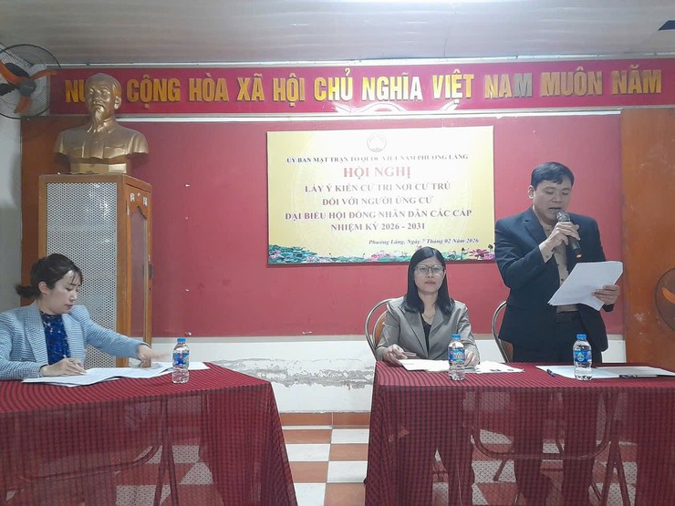 HỘI NGHỊ LẤY KIẾN NHẬN XÉT, TÍN NHIỆM CỬ TRI NƠI CƯ TRÚ ĐỐI VỚI NGƯỜI ỨNG CỬ ĐBQH, ĐẠI BIỂU HĐND CÁC CẤP- Ảnh 2.