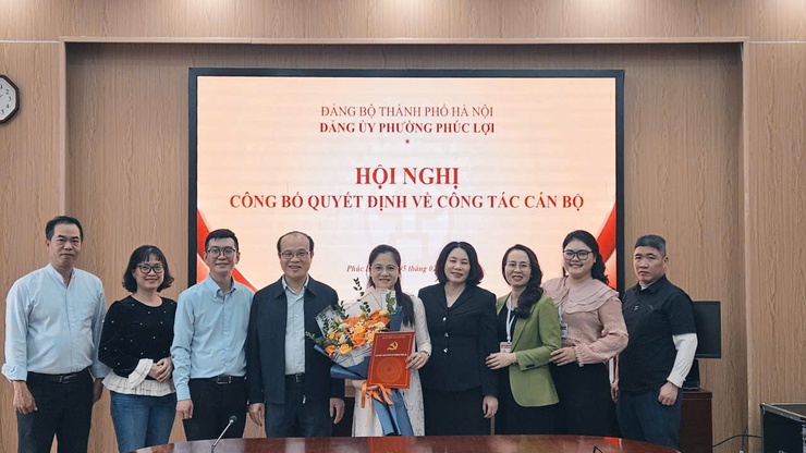 Thường trực Đảng ủy phường Phúc Lợi công bố Quyết định bổ nhiệm Phó Chánh Văn phòng Đảng uỷ- Ảnh 4.