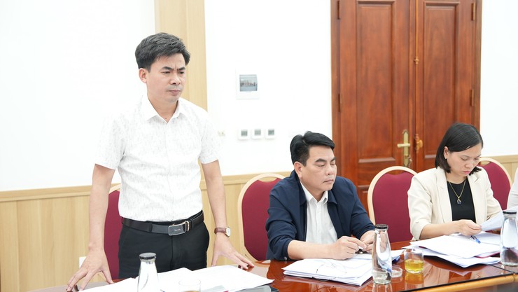 Thường trực Đảng uỷ xã họp, nghe báo cáo một số nội dung trọng tâm - Ảnh 7.