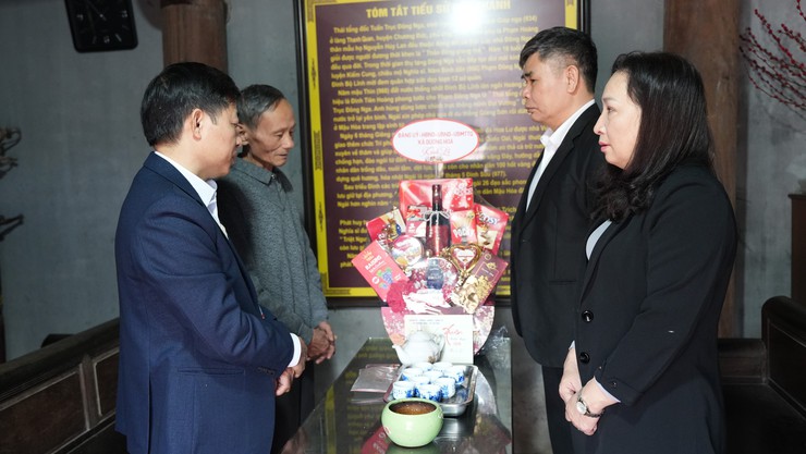 Lãnh đạo UB MTTQ xã thăm, tặng quà Tết người có công, người cao tuổi dịp Tết Bính Ngọ 2026 - Ảnh 7.